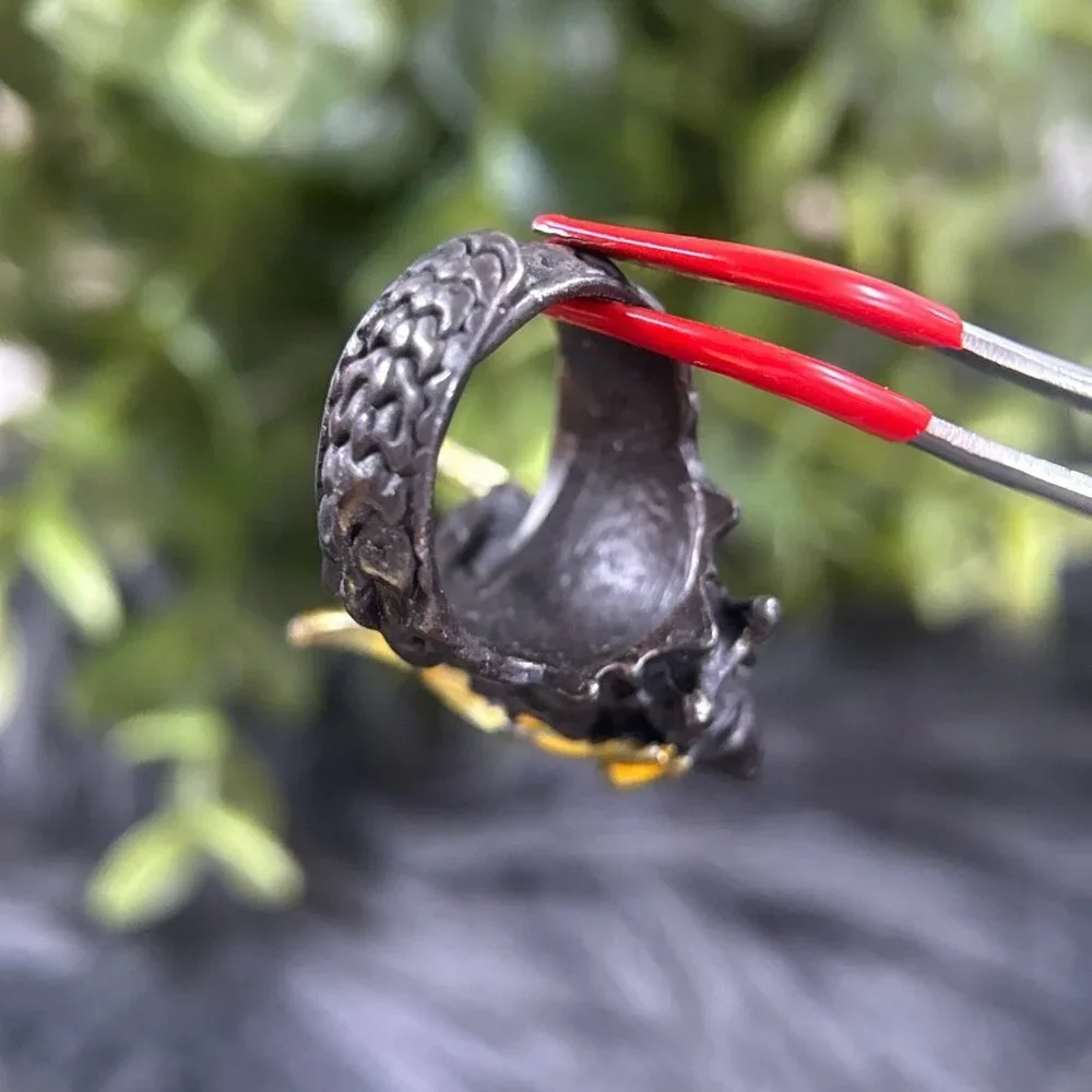 Black Band‎ Yellow Accent Dragon Ring